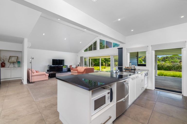 Photo of property in 18 Karaka Drive, Kerikeri, 0230