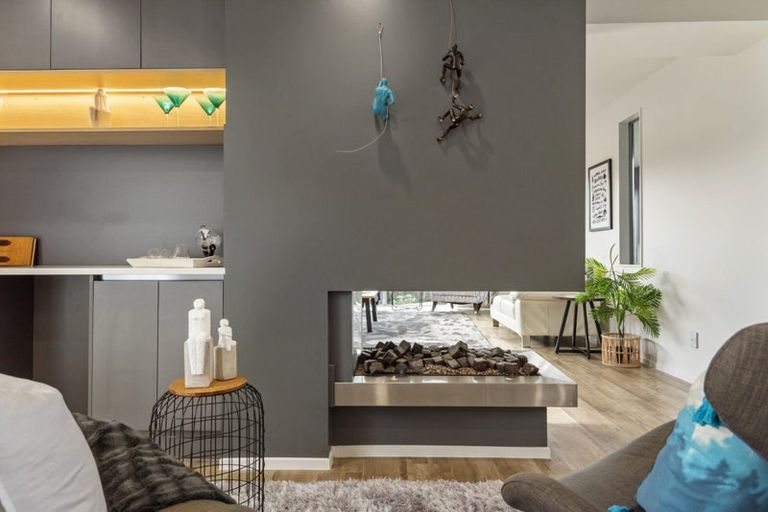 Photo of property in 14 Ilam Lane, Fairview Heights, Auckland, 0632