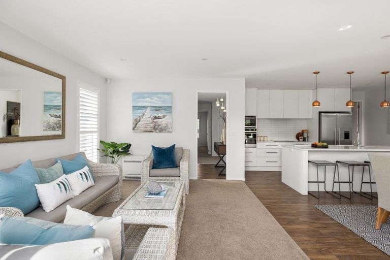 Photo of property in 28 Te Aranga Drive, Papamoa Beach, Papamoa, 3118