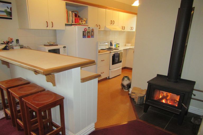 Photo of property in 43 Rhodes Street, Waimate, 7924