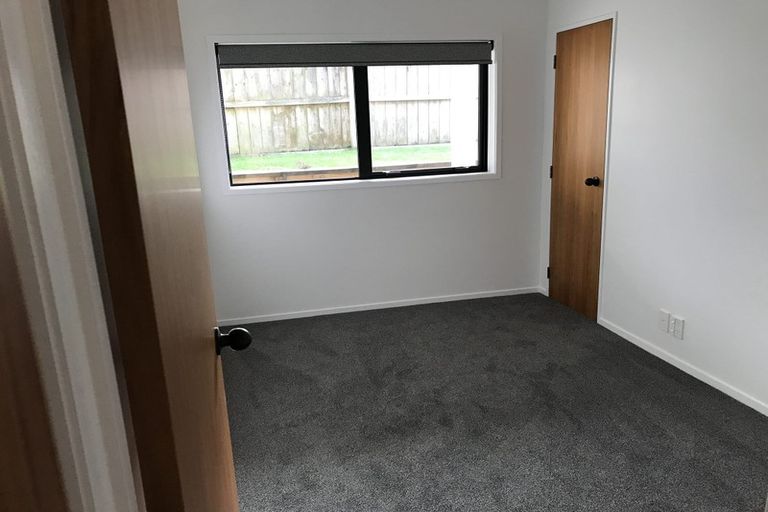 Photo of property in 6 Ferntree Terrace, West Harbour, Auckland, 0618