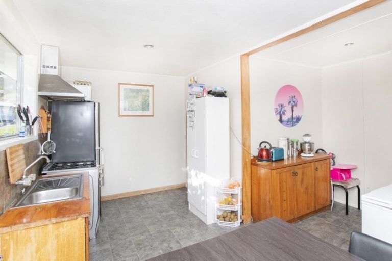 Photo of property in 42 Lyell Road, Outer Kaiti, Gisborne, 4010