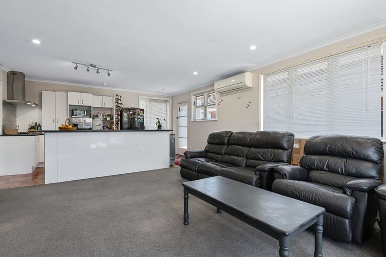 Photo of property in 73 Wai-iti Crescent, Woburn, Lower Hutt, 5010