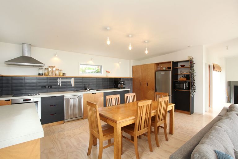 Photo of property in 23b Violet Street, Raglan, 3225