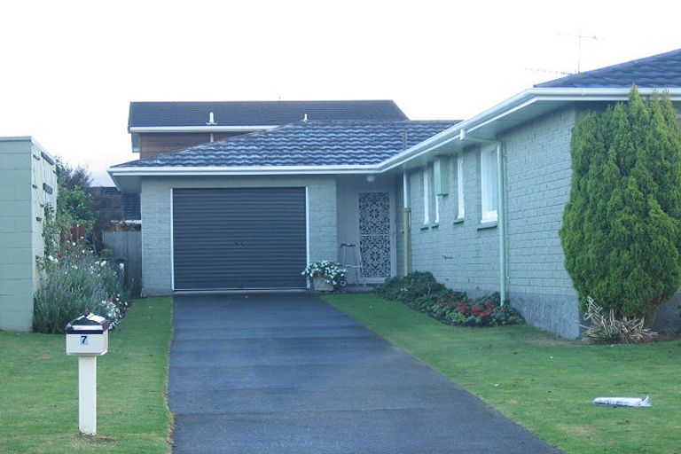 Photo of property in 7 Anthony Grove, Paraparaumu Beach, Paraparaumu, 5032
