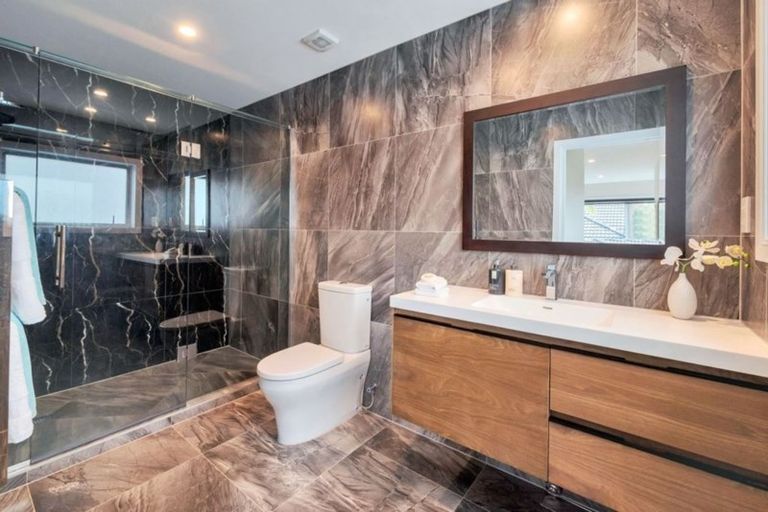 Photo of property in 9 Manu Place, Pinehill, Auckland, 0632