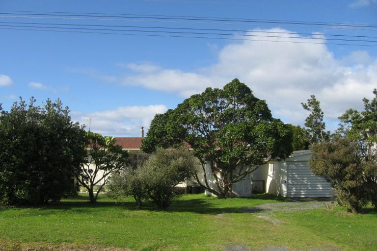 Photo of property in 16 Cullen Street, Mangawhai Heads, Mangawhai, 0505