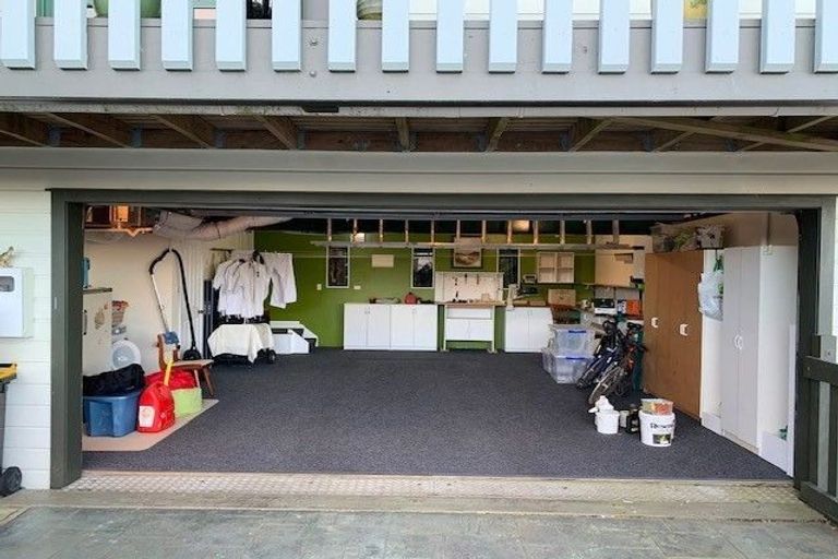 Photo of property in 14 Marjory Close, Broadmeadows, Wellington, 6035