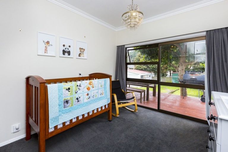 Photo of property in 73 Kamahi Street, Stokes Valley, Lower Hutt, 5019