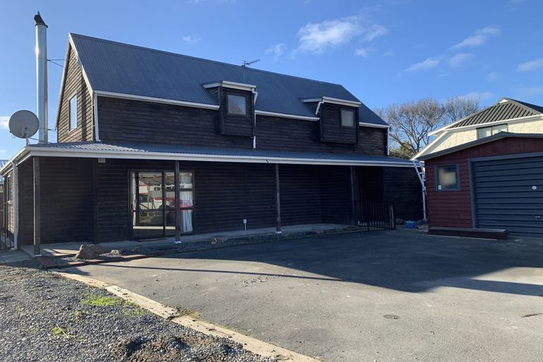 Photo of property in 52 Momorangi Crescent, Redwood, Christchurch, 8051