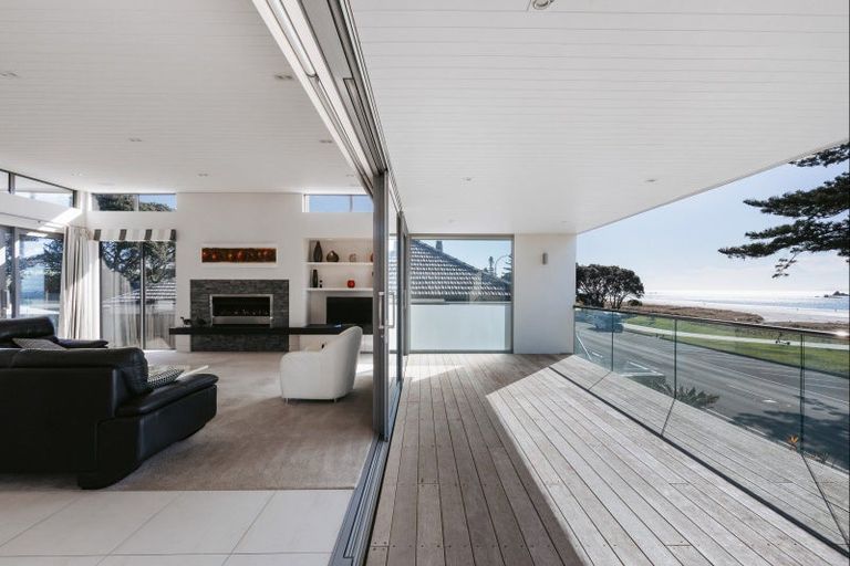 Photo of property in 81 Marine Parade, Mount Maunganui, 3116