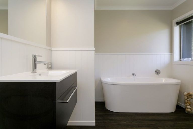 Photo of property in 15 Kittyhawk Drive, Kinloch, Taupo, 3377