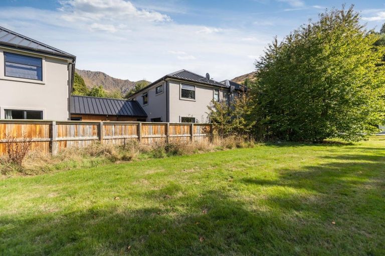 Photo of property in 3 Packhorse Lane, Arthurs Point, Queenstown, 9371