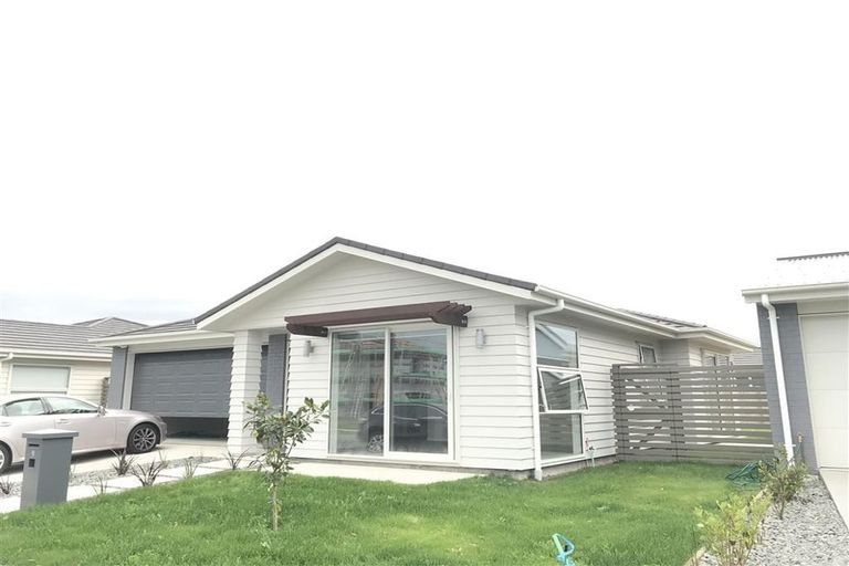 Photo of property in 9 Kapia Drive, Takanini, 2112