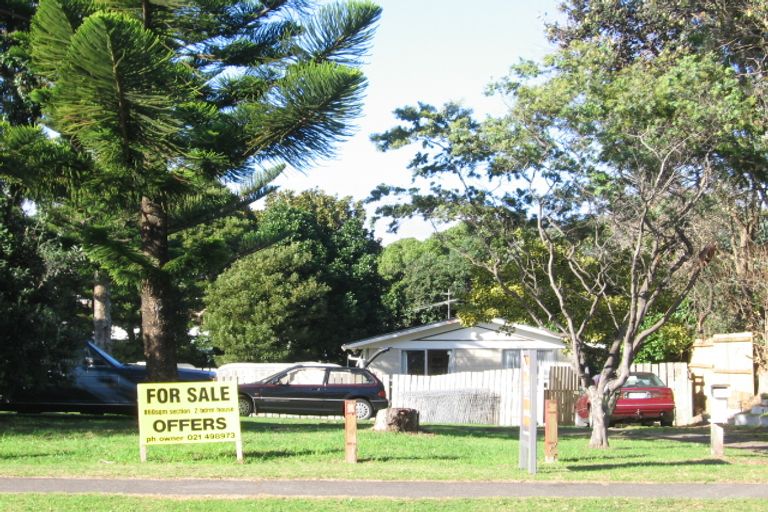 Photo of property in 40 William Street, Waikanae Beach, Waikanae, 5036