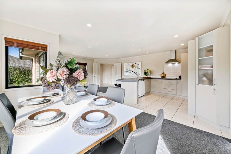 Photo of property in 35 Greig Place, Pukekohe, 2120