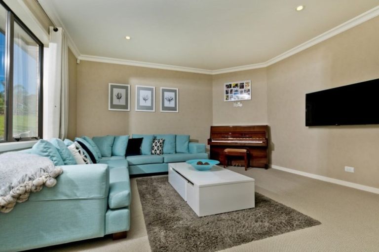 Photo of property in 41 Rautahi Terrace, Redvale, Albany, 0792