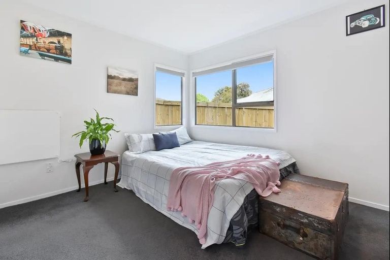 Photo of property in 46 Kingsclere Place, Goodwood Heights, Auckland, 2105