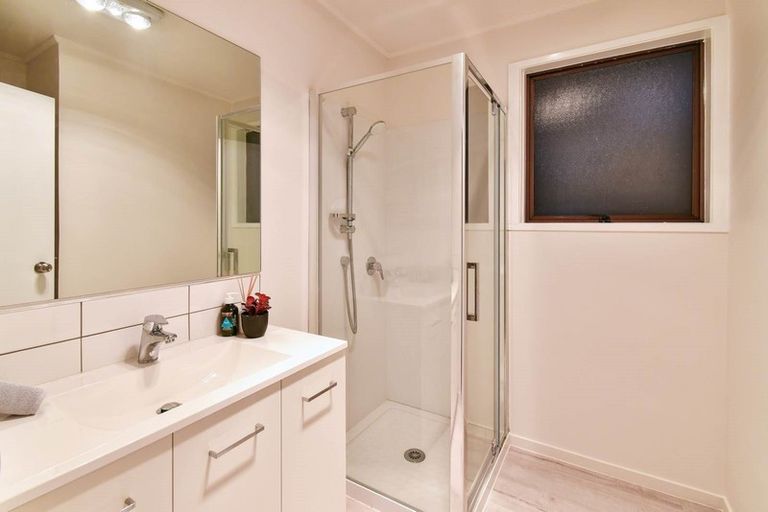 Photo of property in 12b Limond Street, Randwick Park, Auckland, 2105