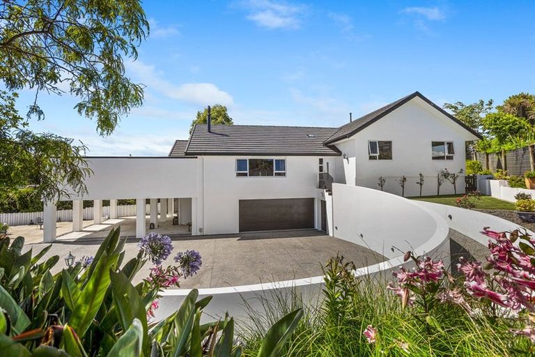 Photo of property in 7a Caledonia Place, Highlands Park, New Plymouth, 4312
