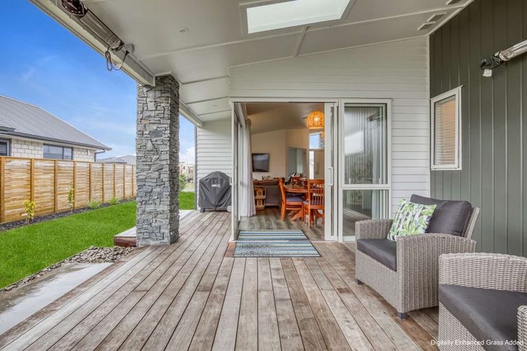 Photo of property in 30 Awatea Drive, Whitianga, 3510