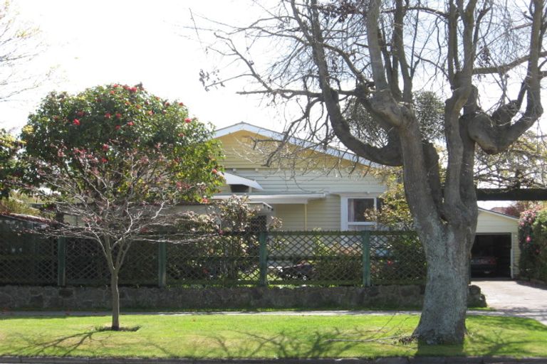 Photo of property in 15 Seddon Street, Glenholme, Rotorua, 3010