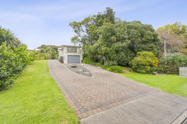 Photo of property in 66 Renown Road, Raumati South, Paraparaumu, 5032