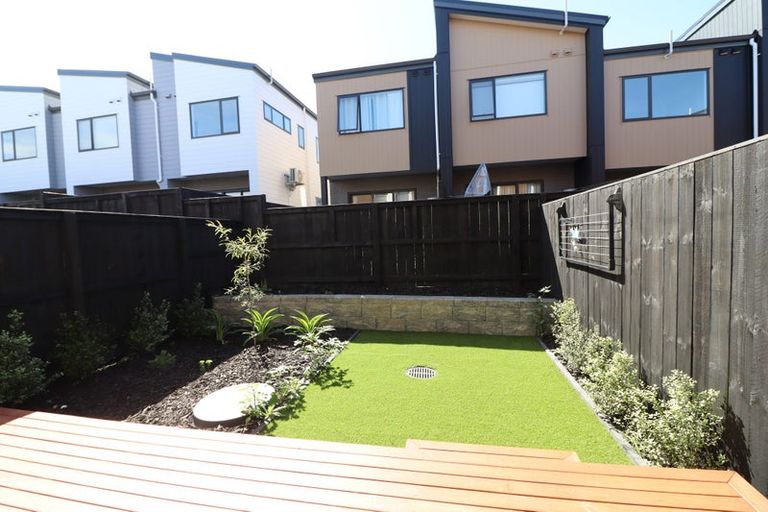 Photo of property in 16 Rana Road, Flat Bush, Auckland, 2019