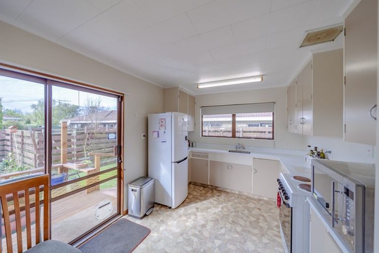 Photo of property in 5 Waverley Street, Waipawa, 4210