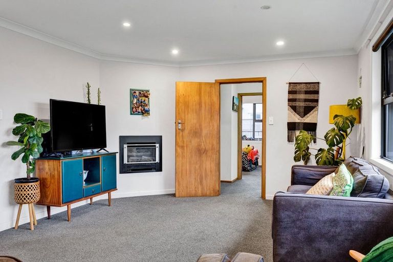 Photo of property in 16 Caplen Street, Hawera, 4610