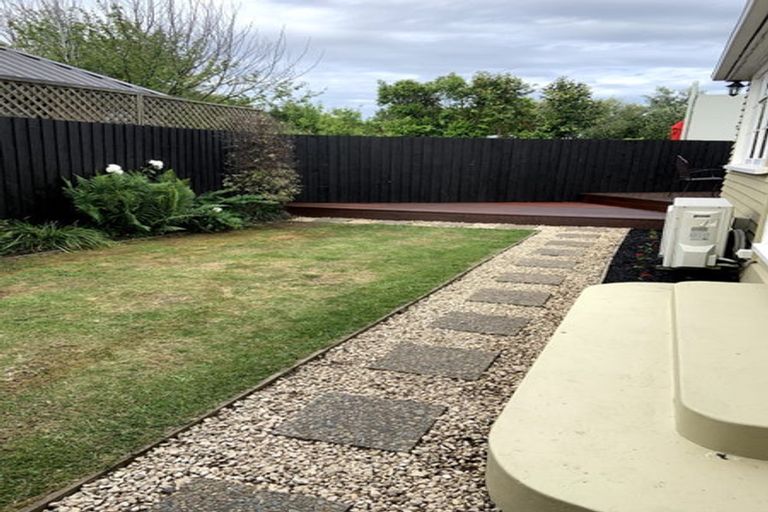 Photo of property in 1/193 Weston Road, St Albans, Christchurch, 8052