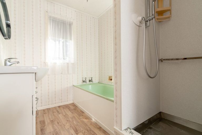 Photo of property in 69 Government Road, Raglan, 3225