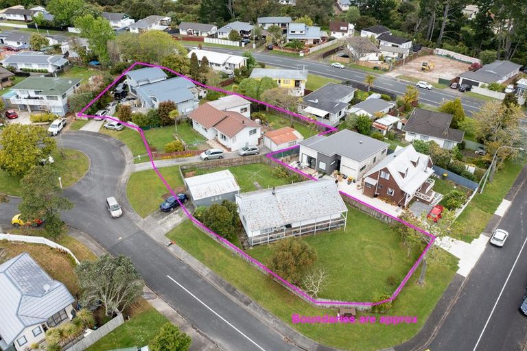 Photo of property in 3 Ballial Place, West Harbour, Auckland, 0618