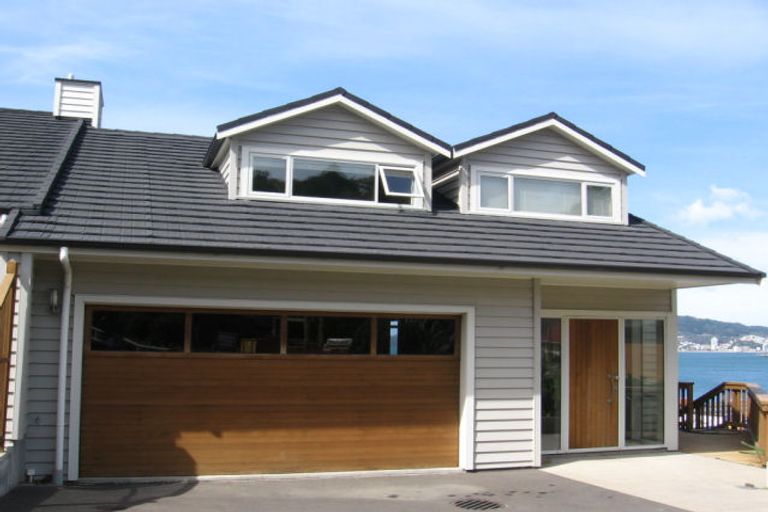 Photo of property in 9 Curnow Way, Kaiwharawhara, Wellington, 6035