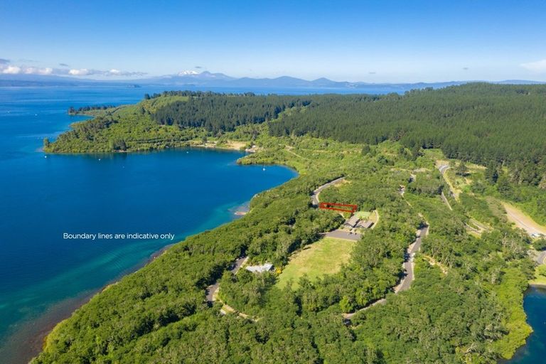 Photo of property in 70 Parawera Drive, Acacia Bay, Taupo, 3330