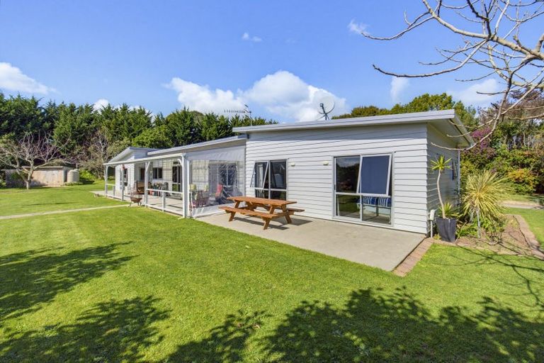 Photo of property in 4a Wairiri Street, Ohau, Levin, 5570