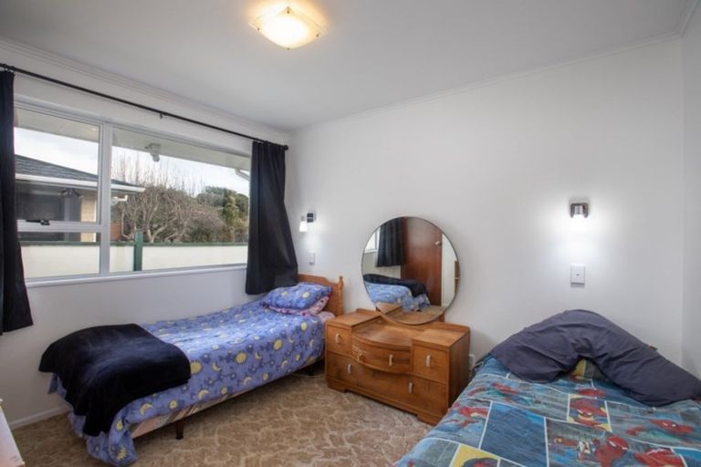 Photo of property in 8 Kanawa Street, Waikanae, 5036