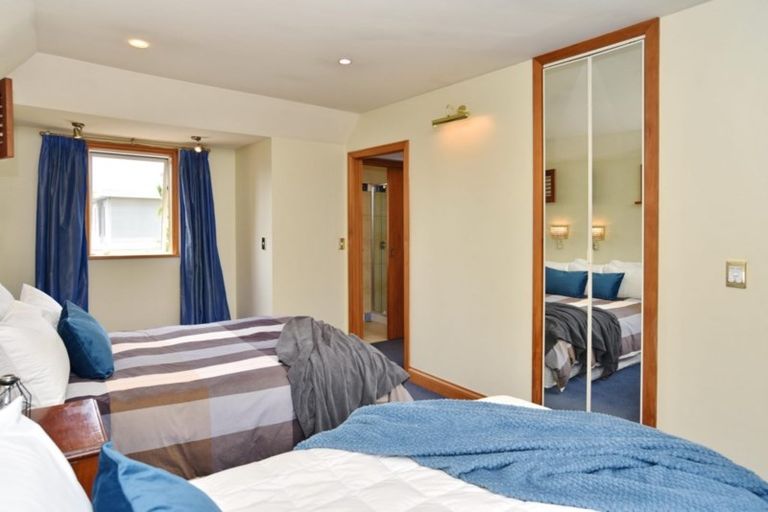 Photo of property in 32 Wai-iti Terrace, Burnside, Christchurch, 8052