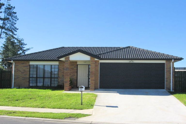 Photo of property in 24 Carn Place, Weymouth, Auckland, 2103