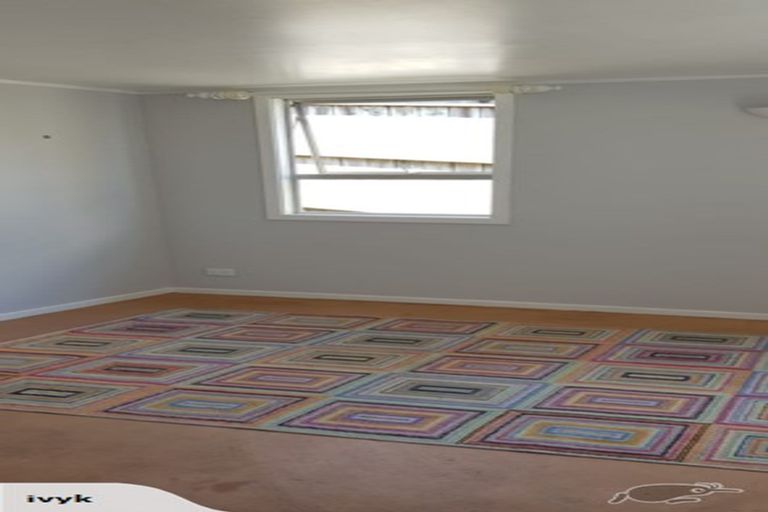 Photo of property in 98 Litten Road, Cockle Bay, Auckland, 2014