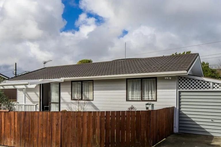 Photo of property in 7 Rawson Street, Tawa, Wellington, 5028