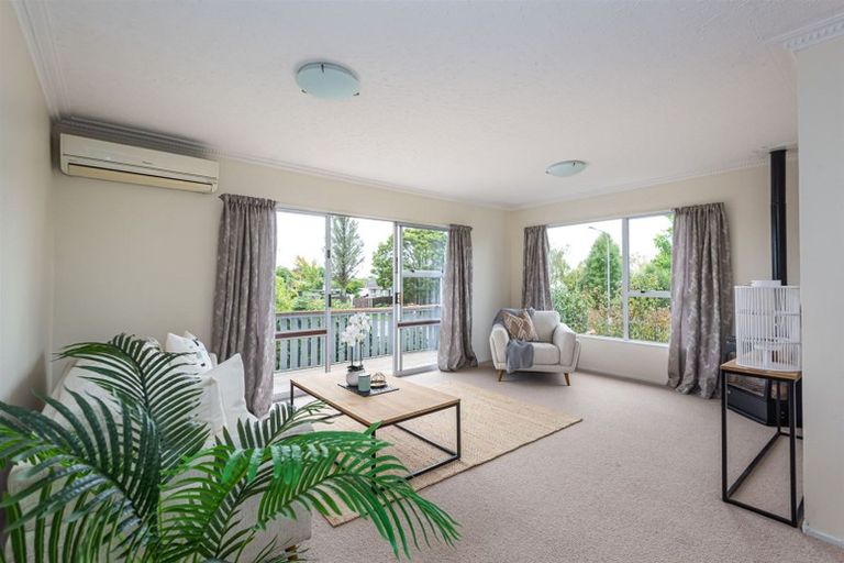 Photo of property in 6 Jenkins Avenue, Redwood, Christchurch, 8051