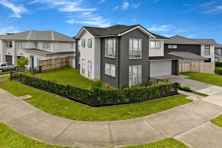 Photo of property in 2 Vincent Mcgrath Crescent, Swanson, Auckland, 0614