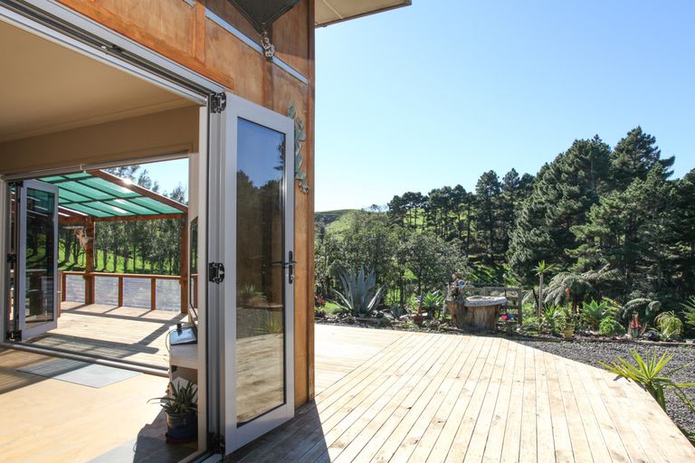 Photo of property in 397 Ruapuke Road, Raglan, 3296