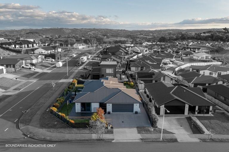 Photo of property in 1 Anglers Way, Omokoroa, 3114