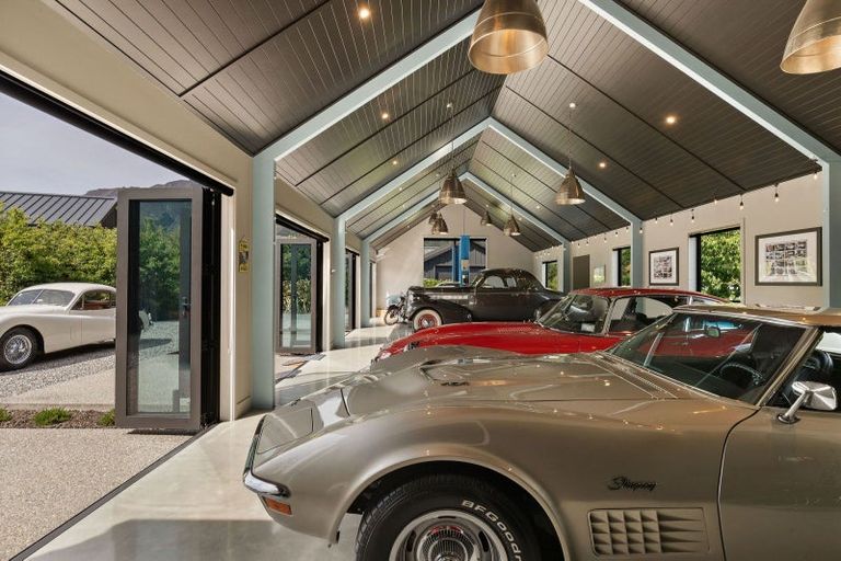 Photo of property in 8 Pendeen Crescent, Jacks Point, Queenstown, 9371