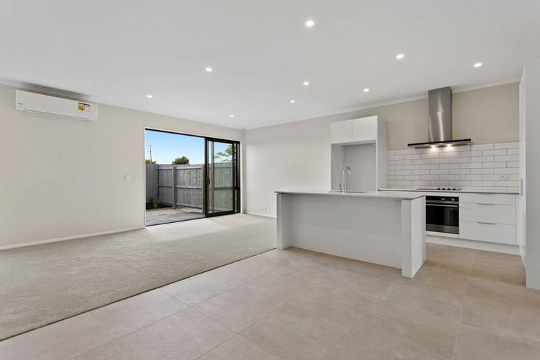 Photo of property in 71 Kopuru Road, Whenuapai, Auckland, 0618