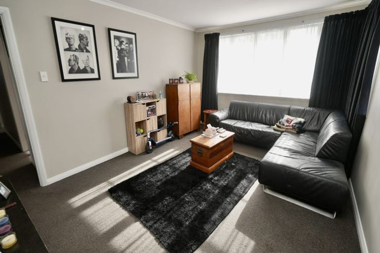 Photo of property in 8 Bristol Crescent, Roslyn, Palmerston North, 4414