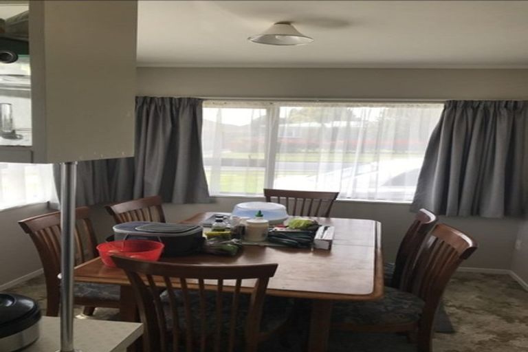 Photo of property in 114a Edinburgh Street, Pukekohe, 2120