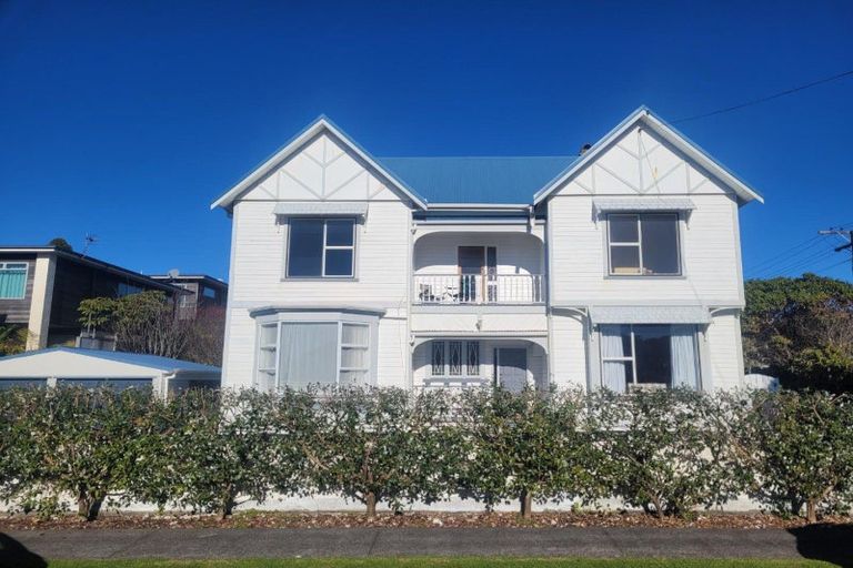 Photo of property in 23 Hine Street, New Plymouth, 4310